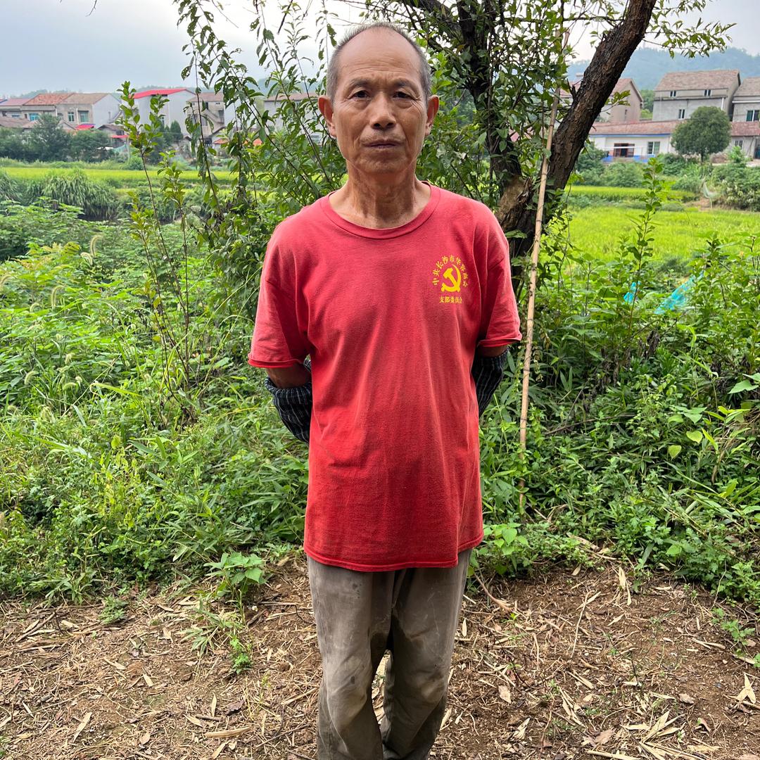 华容70岁老何