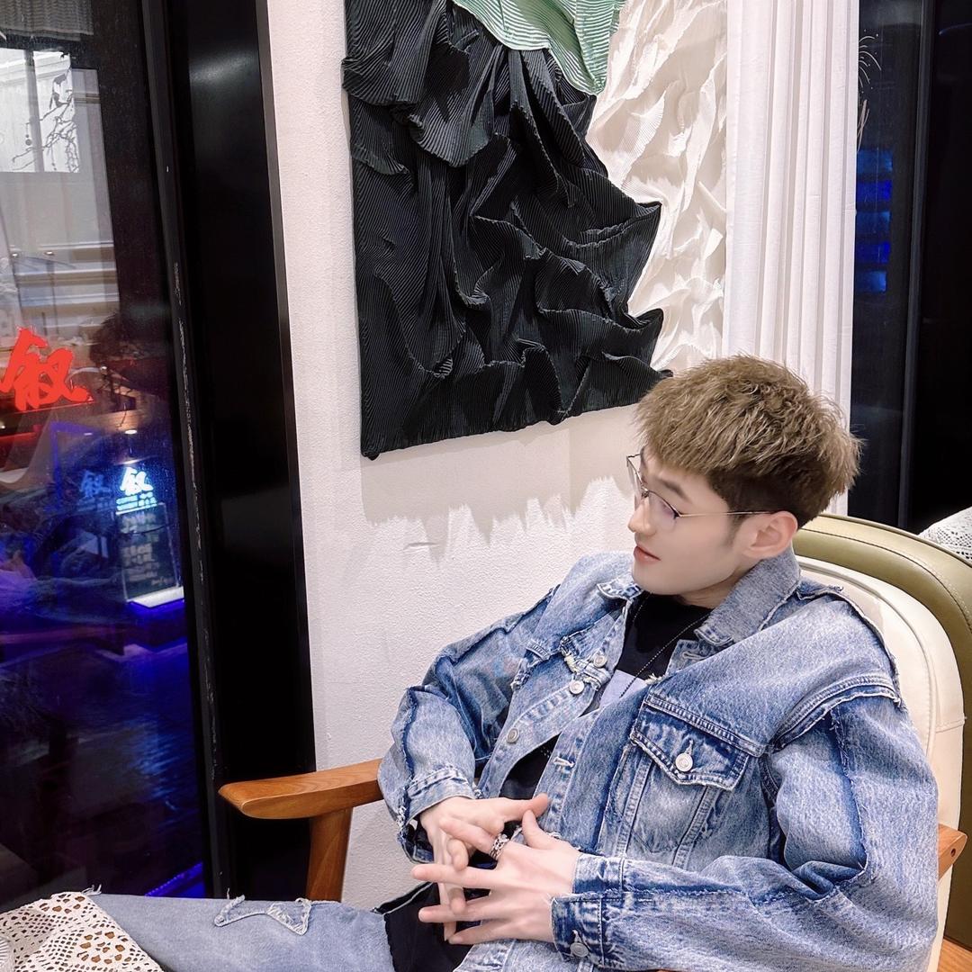 个人品牌设计工作室