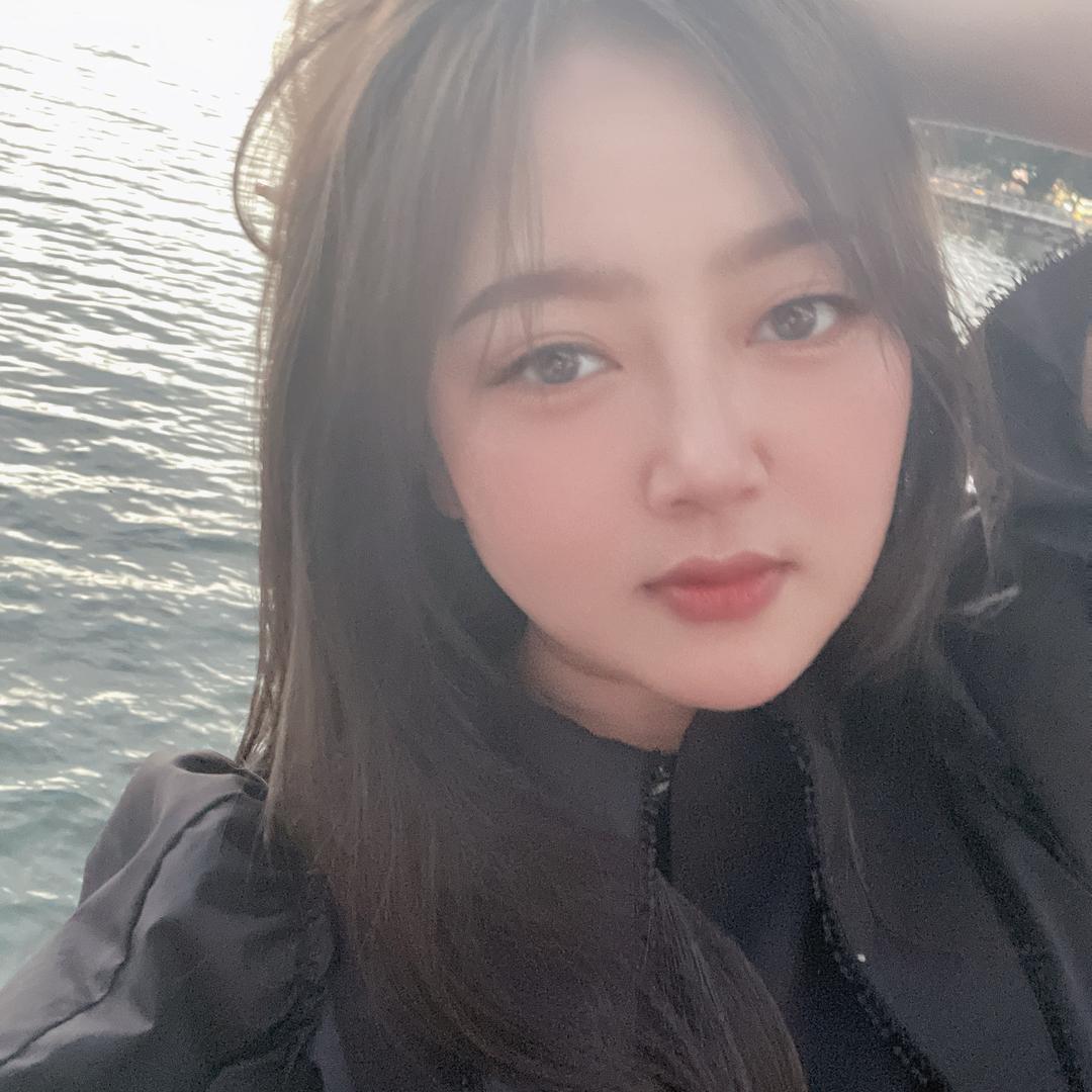 柒月