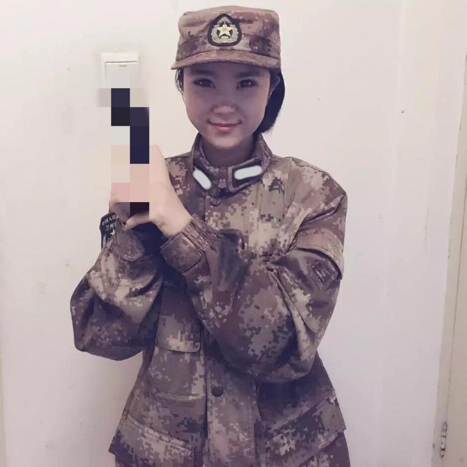 欣欣（🇨🇳退伍女兵）