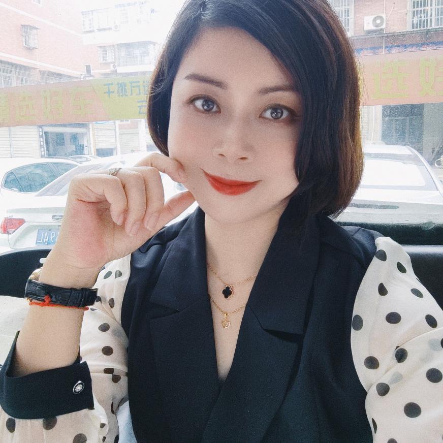 榴莲姐两厢二手车
