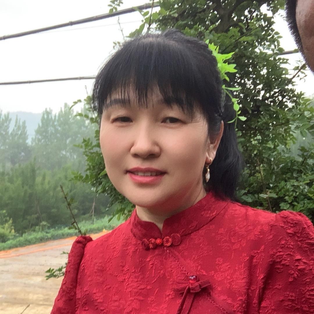 快乐姐姐舞每晚19.20直播