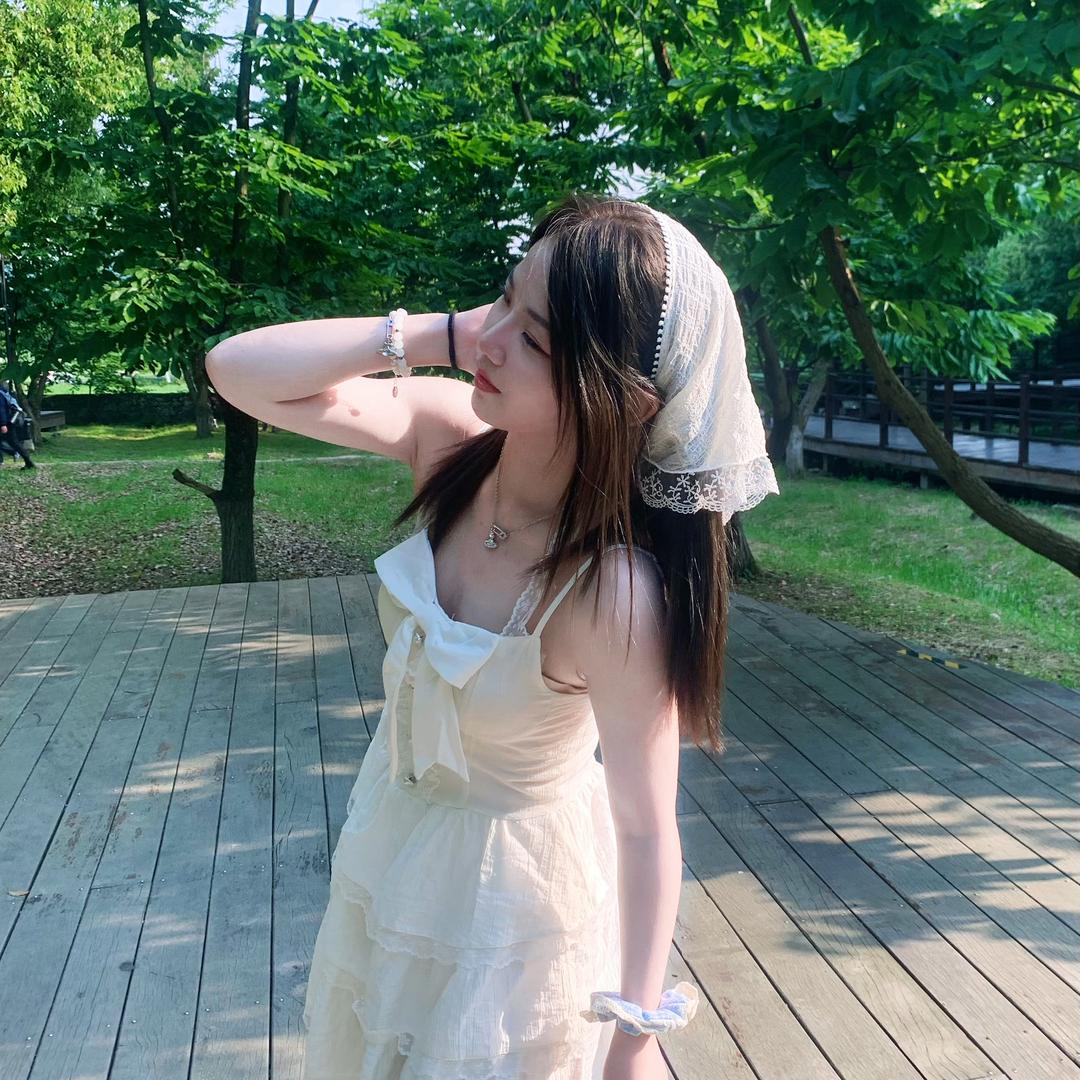 伊伊^ ^