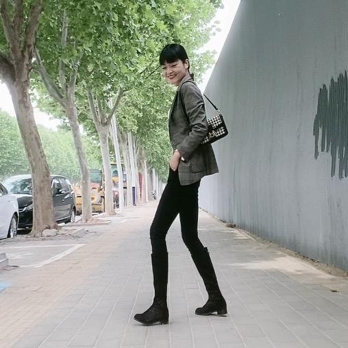 淡雅24小时美甲美睫