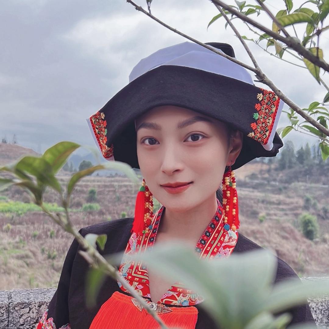 曼菀