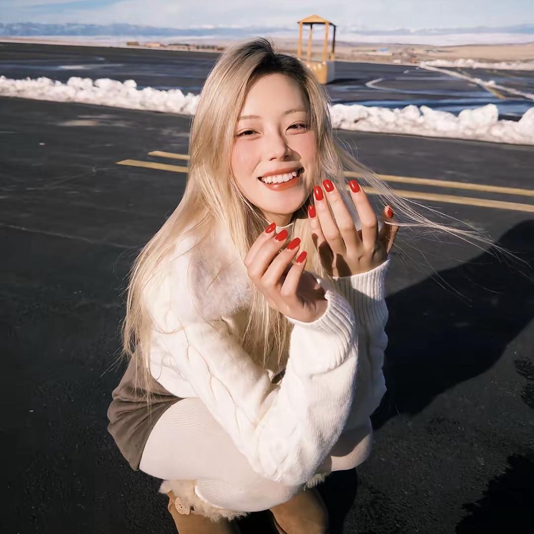 云朵朵-