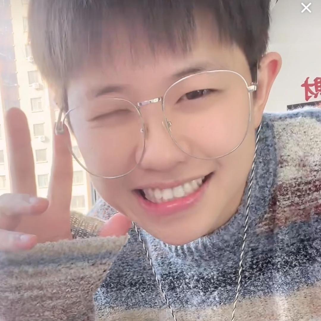 是均均呀⁶²³🐯