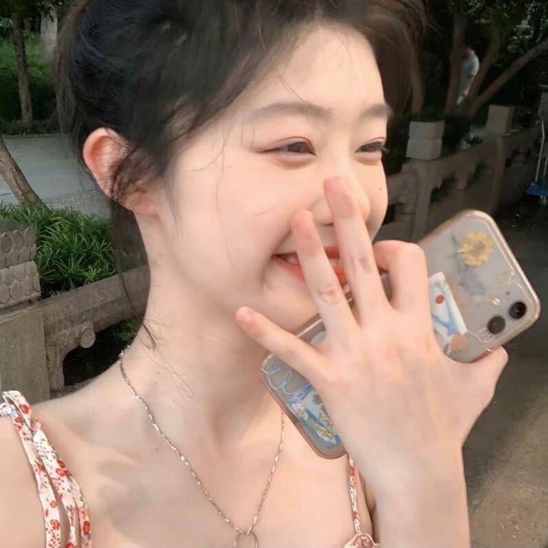 曼曼子.