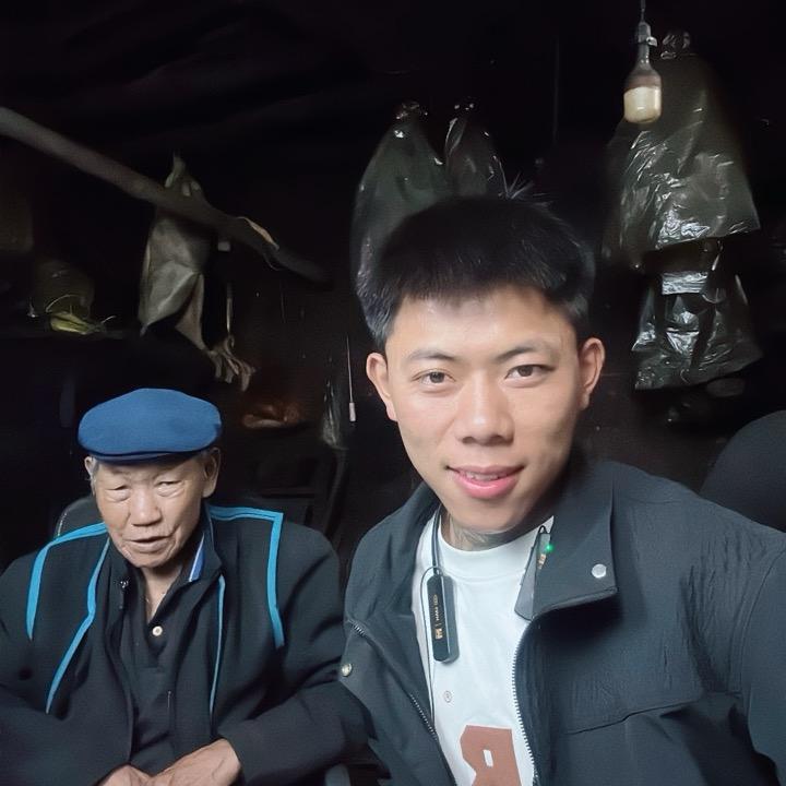 杨加亿和爷爷
