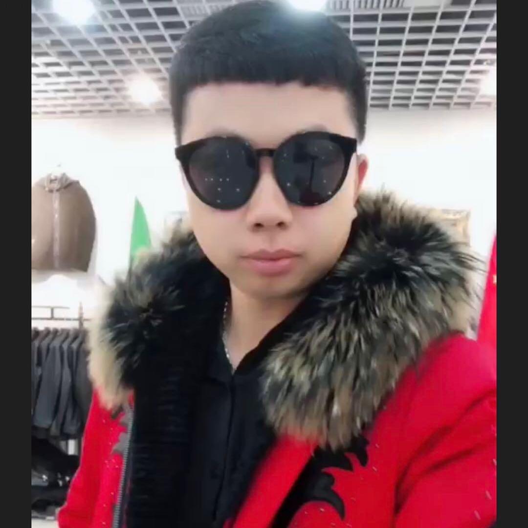 佟二堡大龙精品皮衣