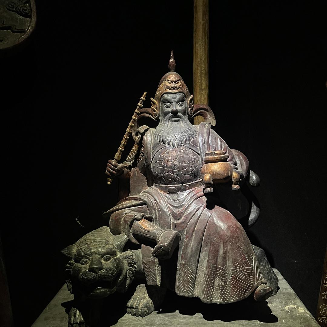 鸿澄铭