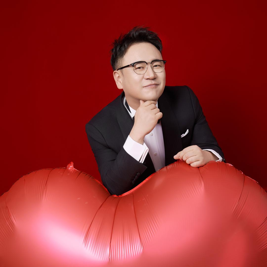 主持人宋亚