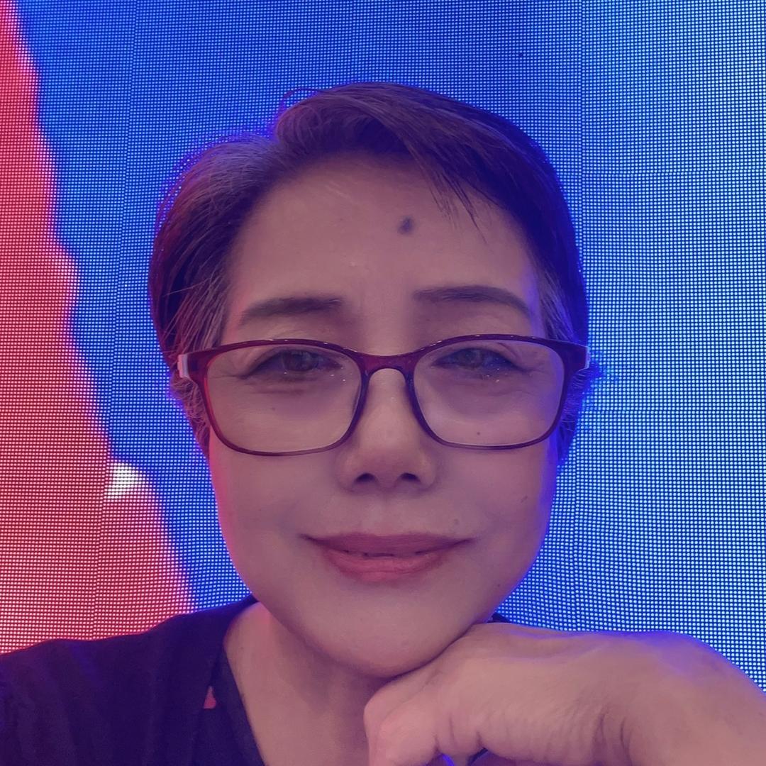 崔英英