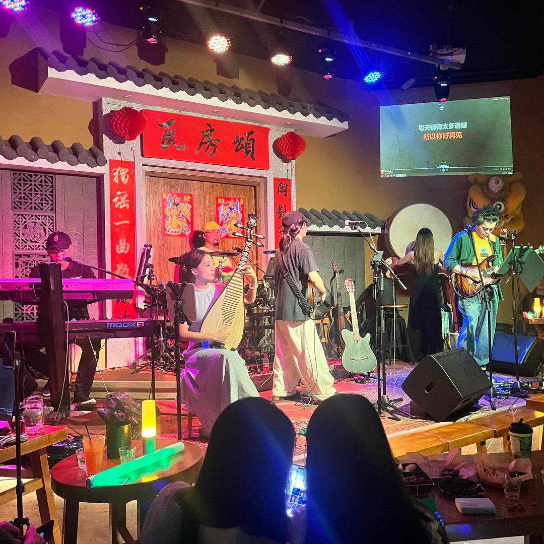 深圳市青瓦房文化传媒有限公司