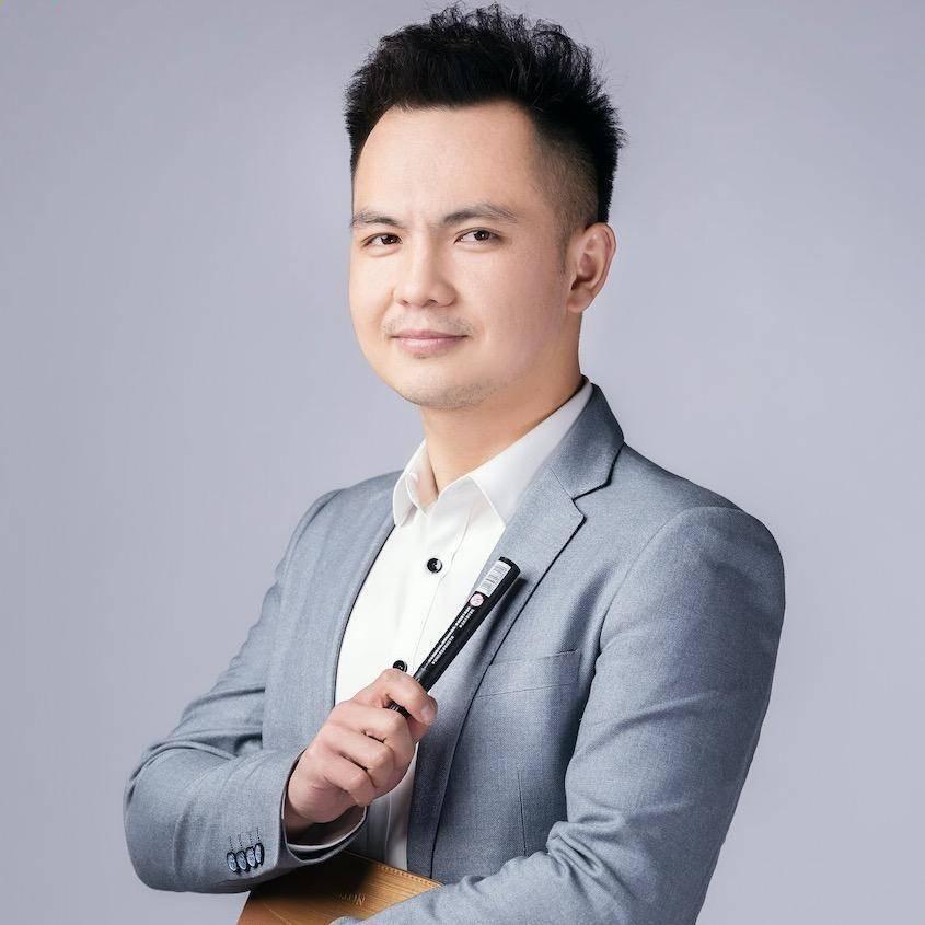 英语教材作者康文捷