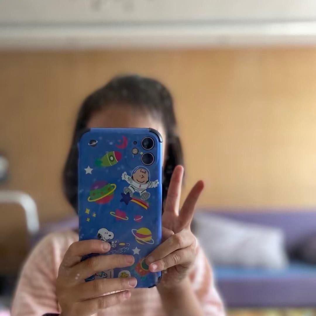 默默～