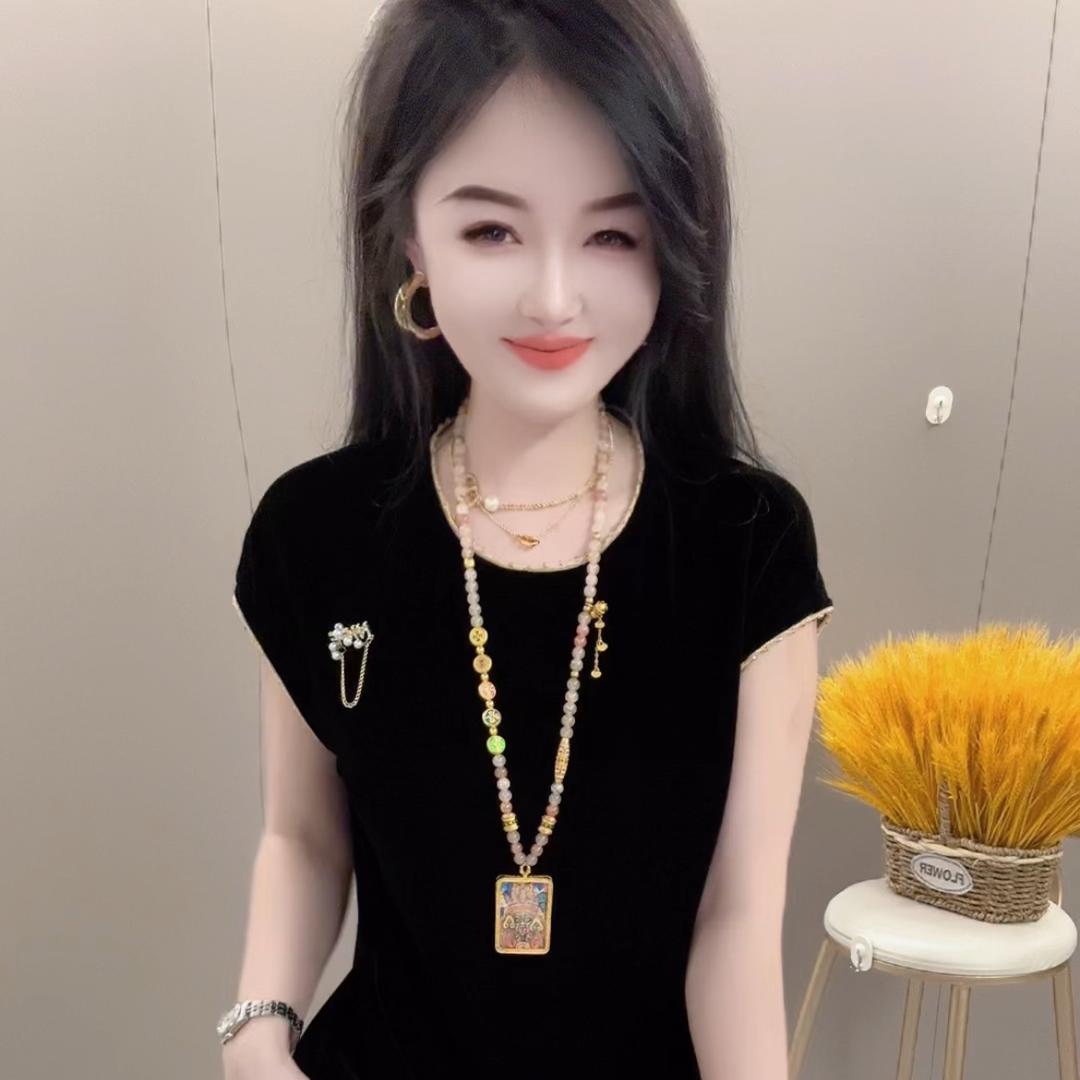佳佳佳服装店嘉蒂服饰