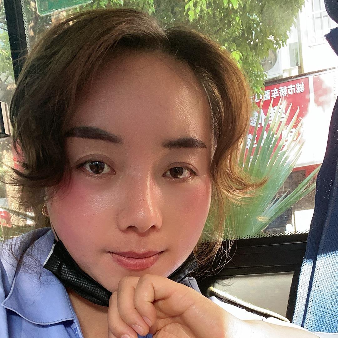 公交女司机雪莲