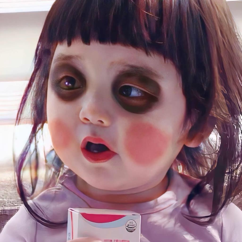 𝙔.