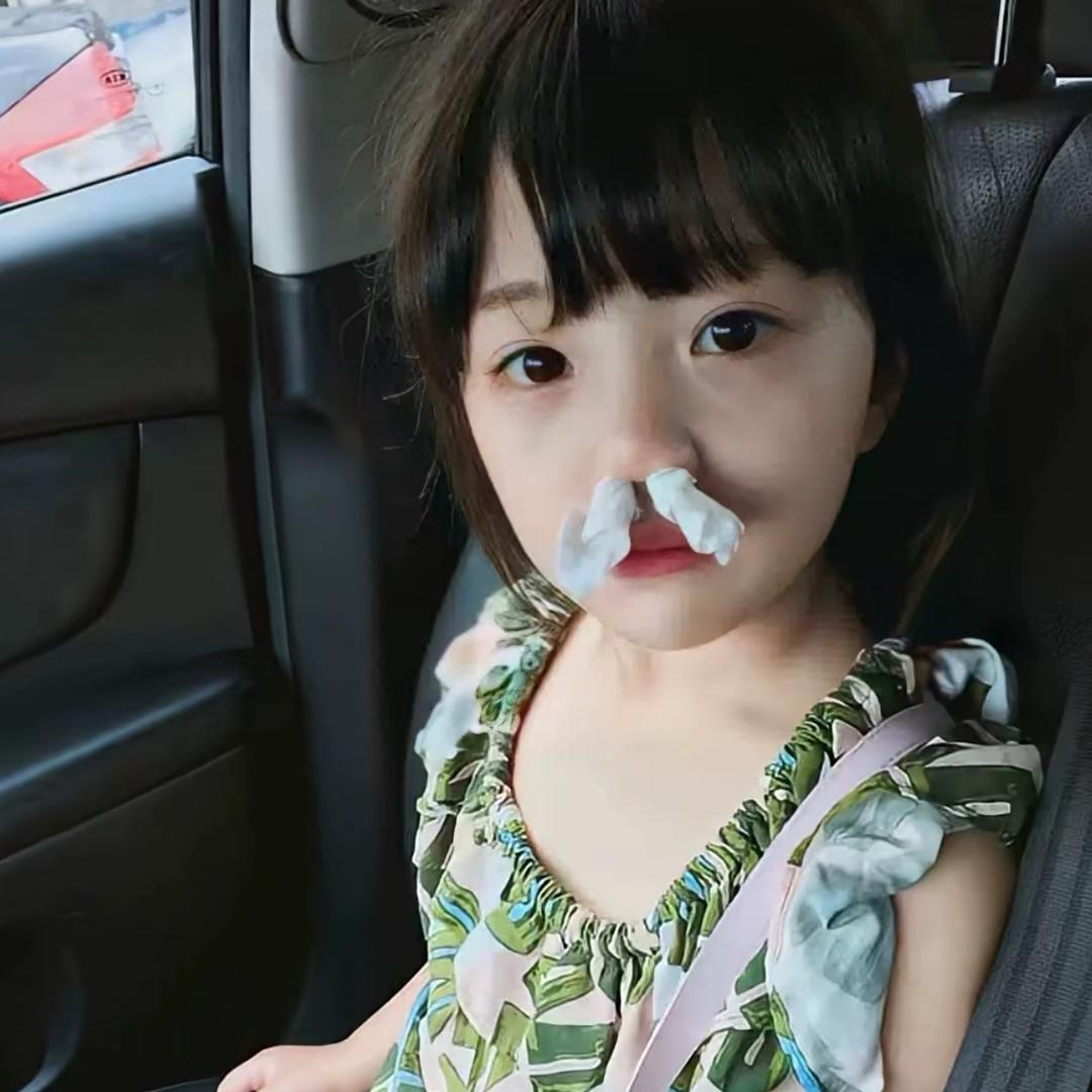 菲菲^ω^