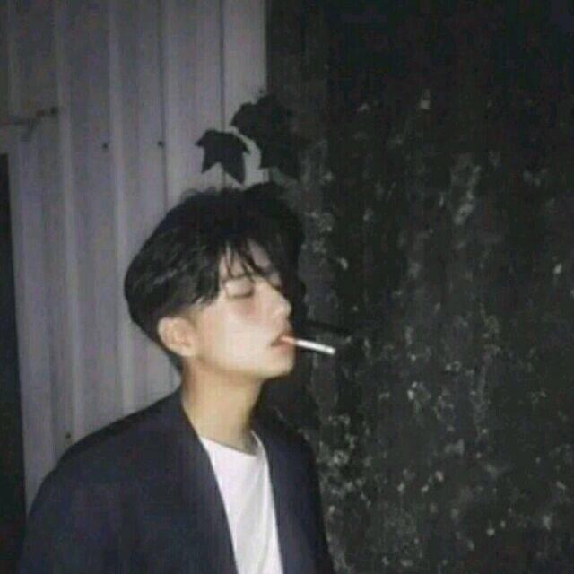 y7
