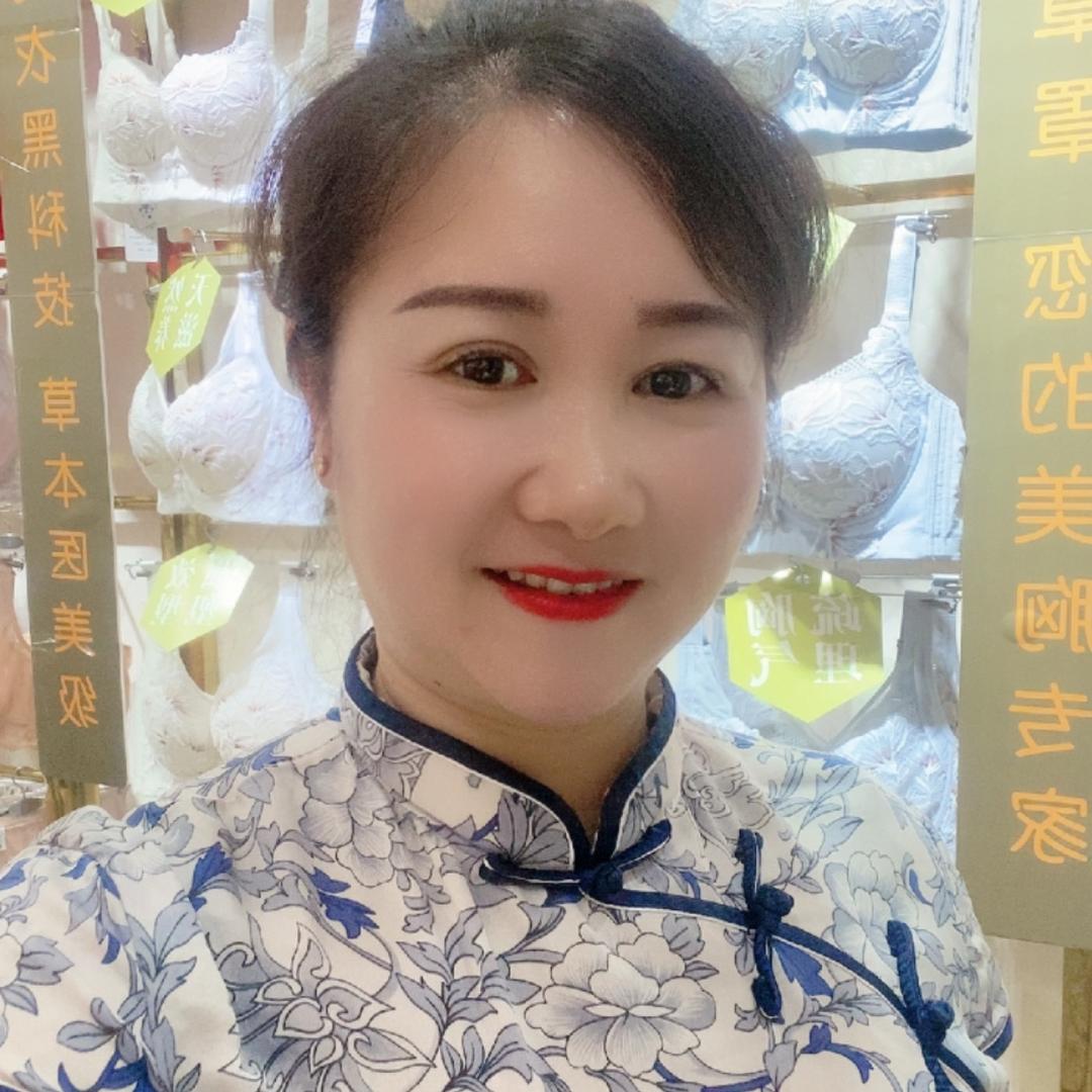 皇后的秘密美胸皇后(长泥坡店)