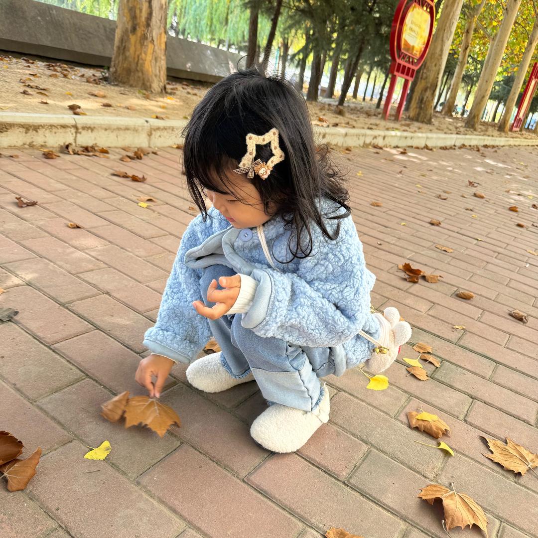 自来卷的菲妞妞