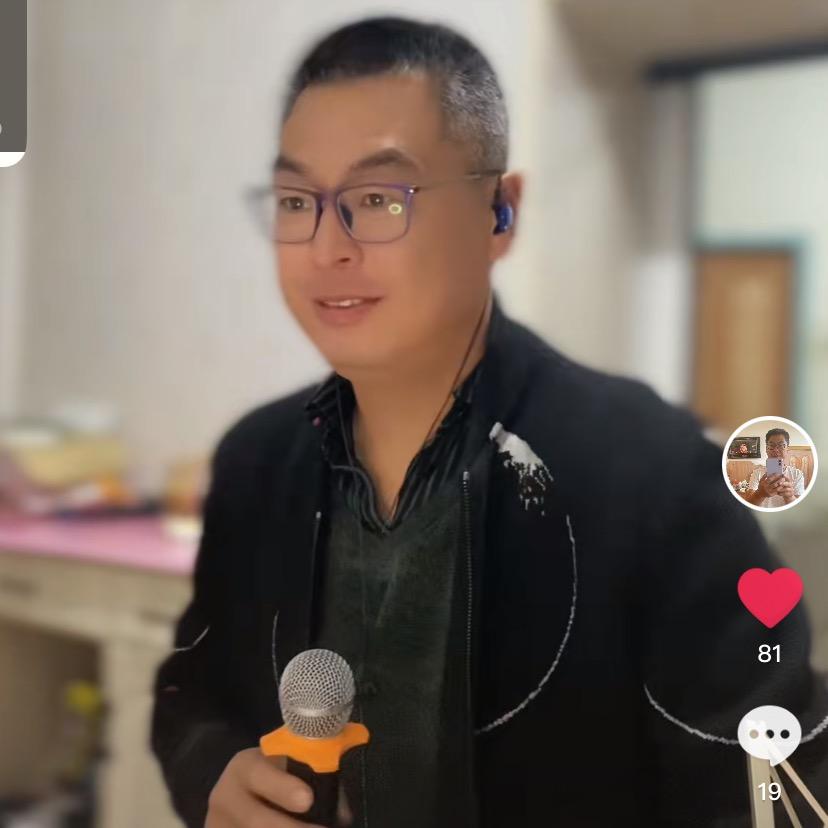 陈默是金🎤