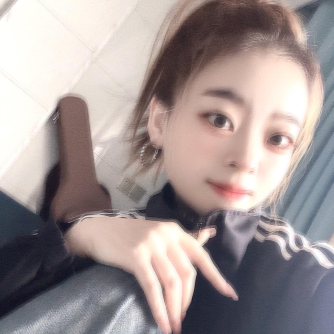 小樊_ _🍃   。