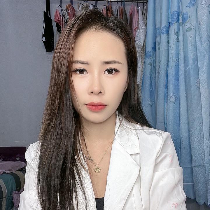 佳佳〈晚八点直播〉@抖音