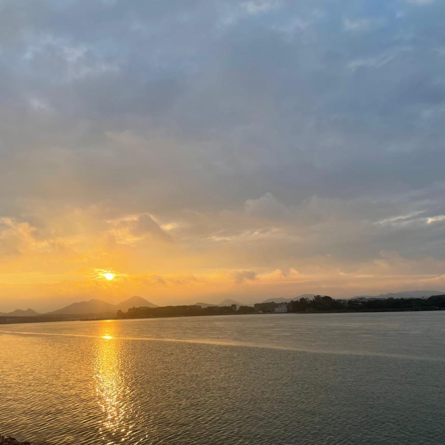 关关难过，关关过