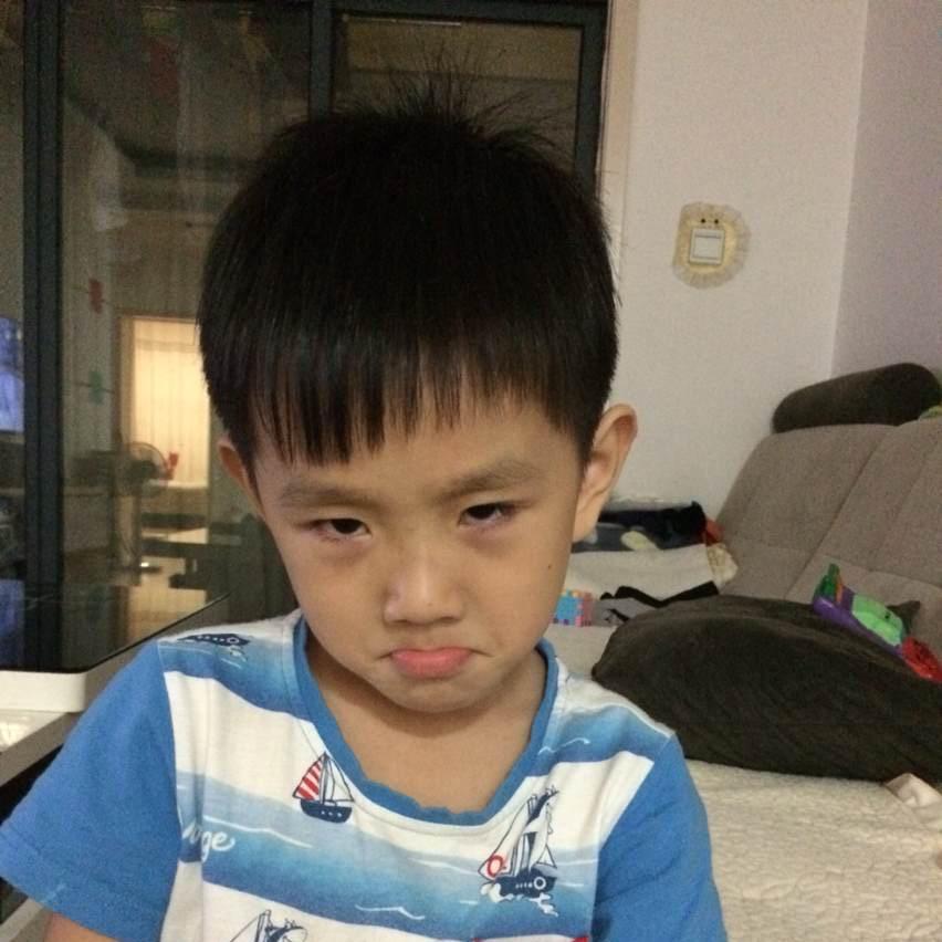 摩卡色的白开水