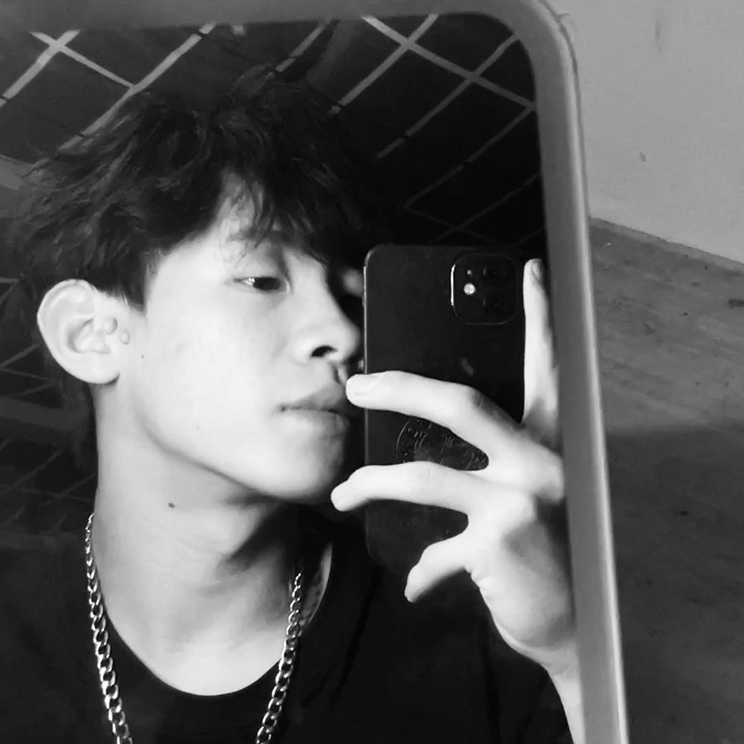 宇   .