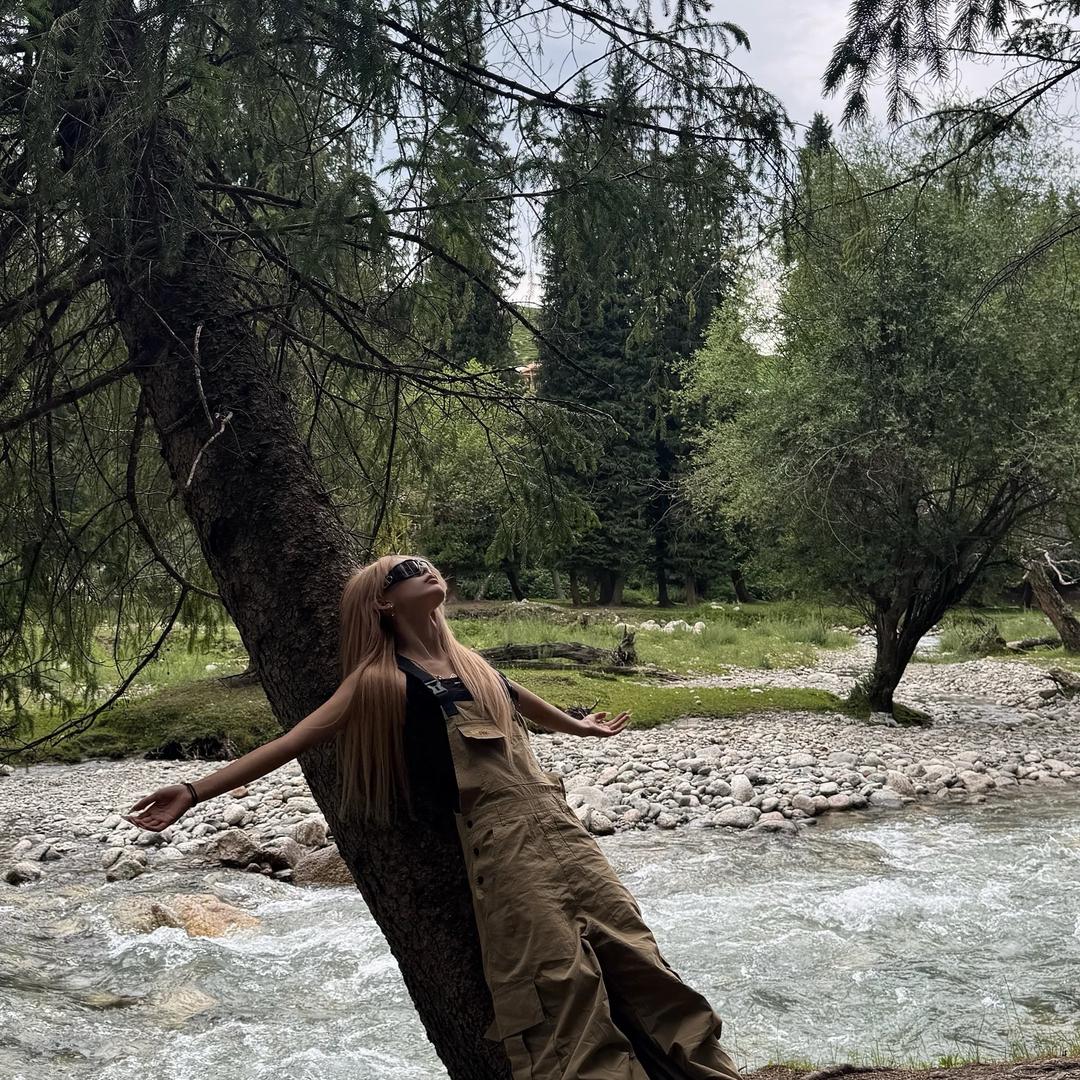 小雨                 .