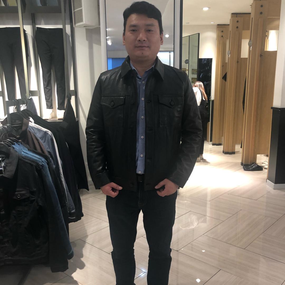 落叶秋池