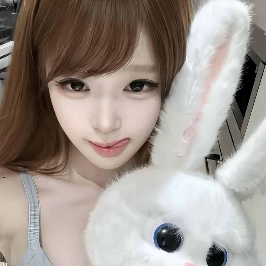无敌小霏酱ฅ