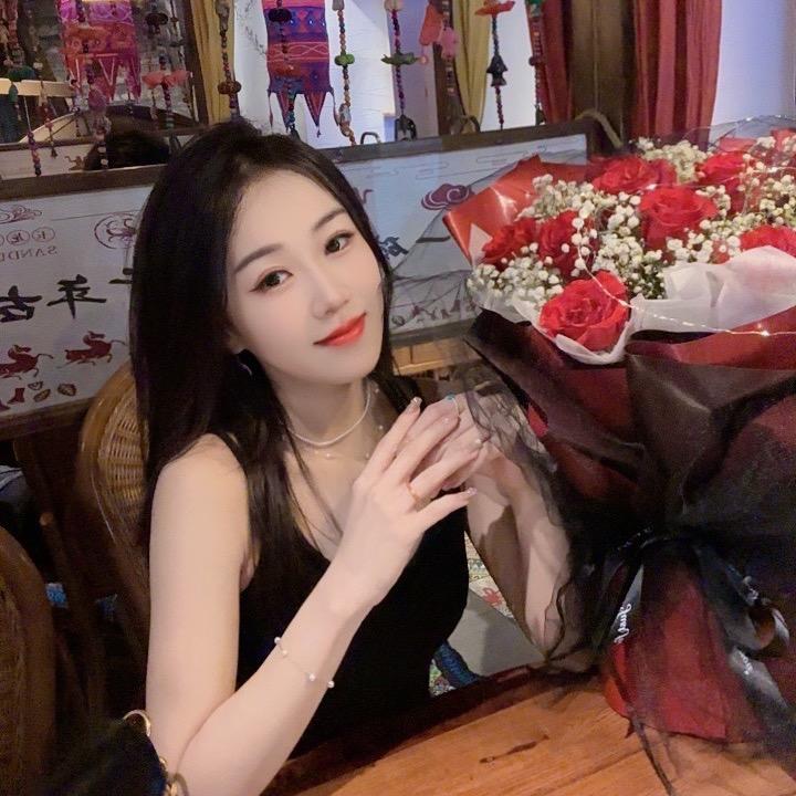巍巍🍓吃一吃