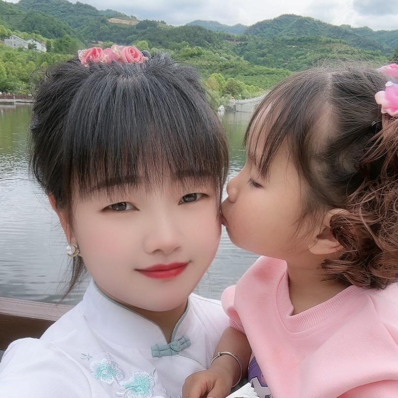 小 凤