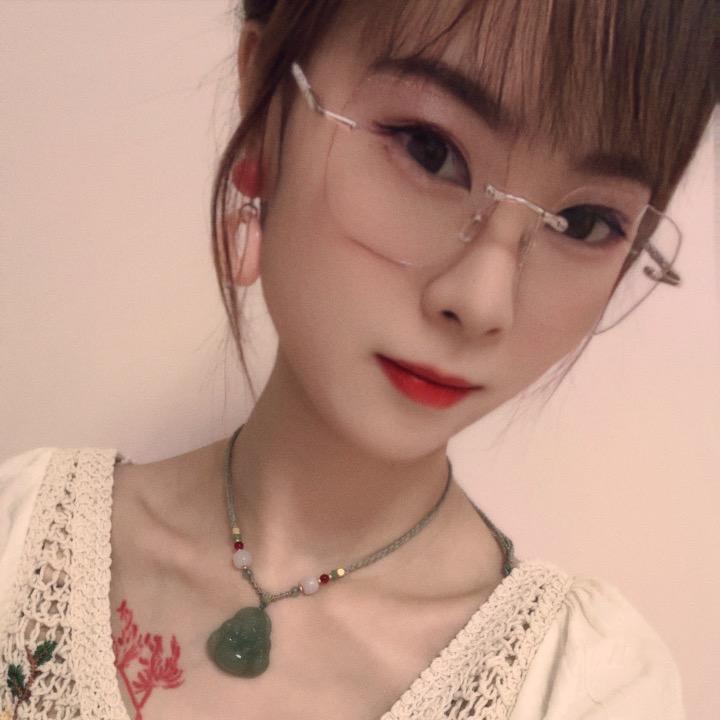 @🫧月月吖🫧