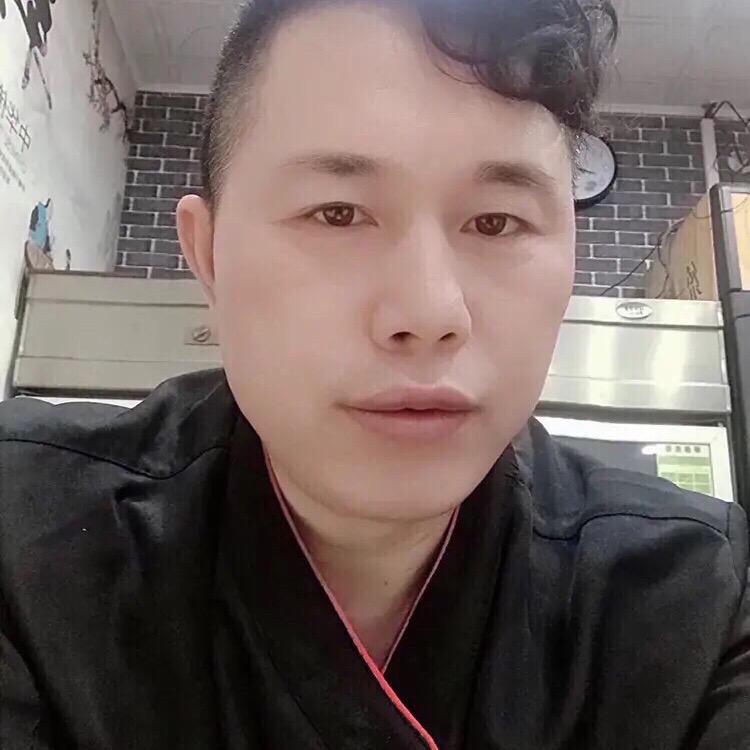 贾卫烤鱼。