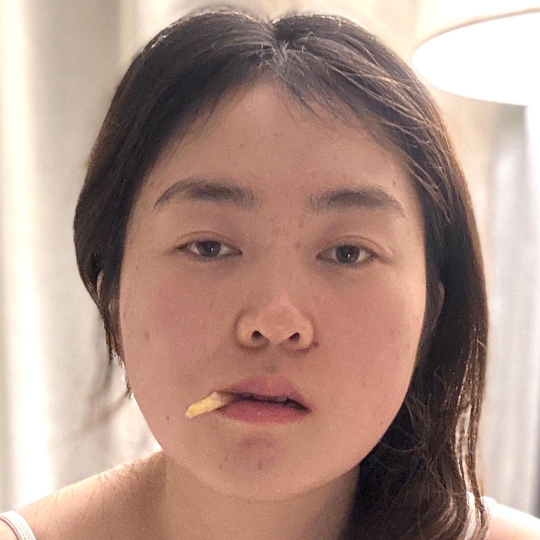 背着自由的脂肪女侠
