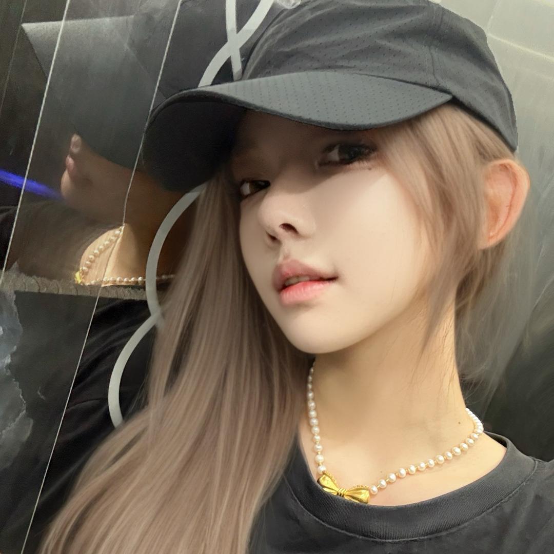 奈奈东躲西藏