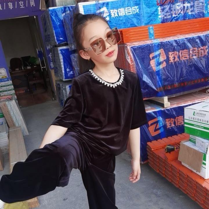 娟娟姐（致信合成）