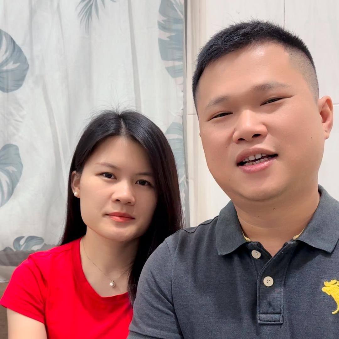 啊龙夫妇