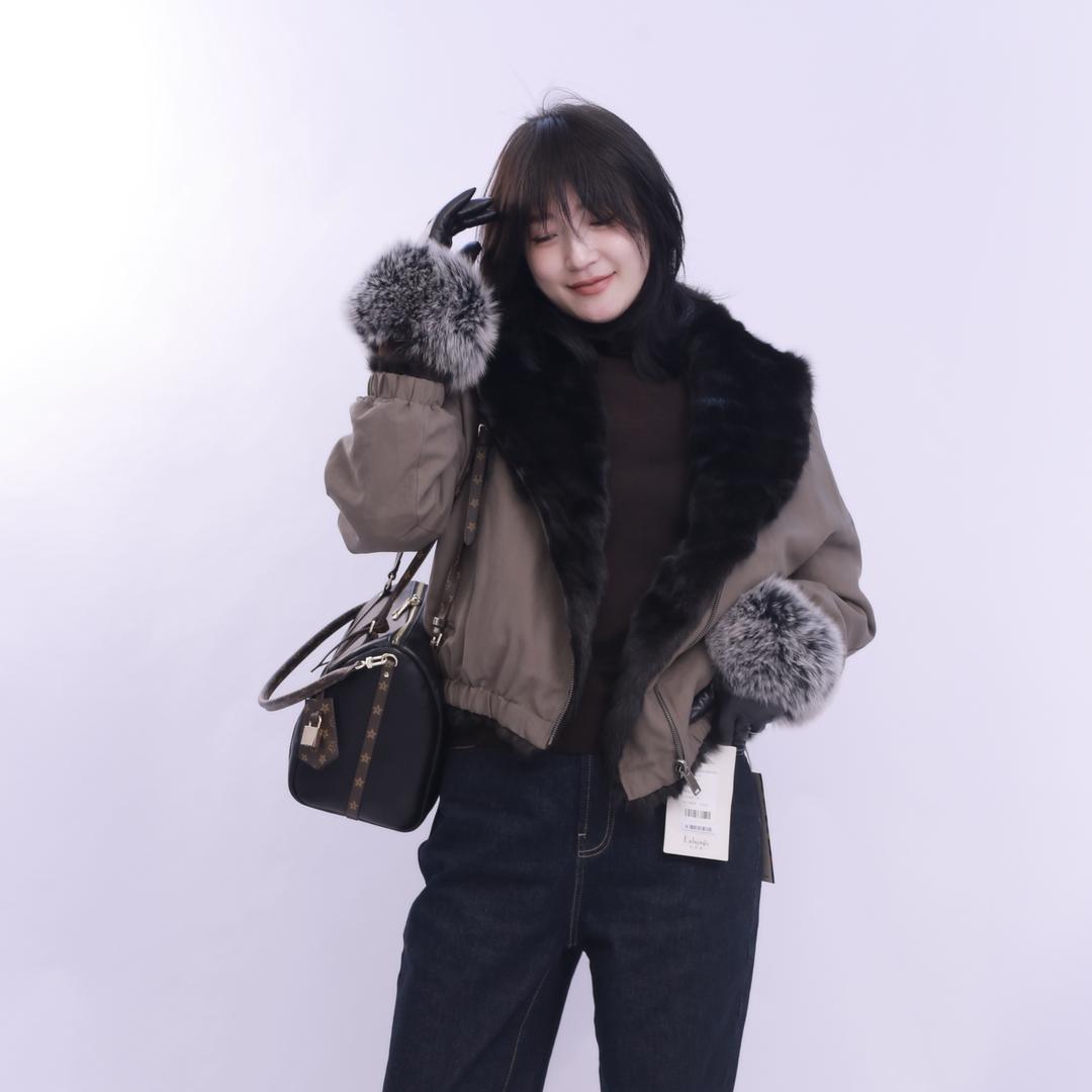 金莎•每妍集高端女装品牌