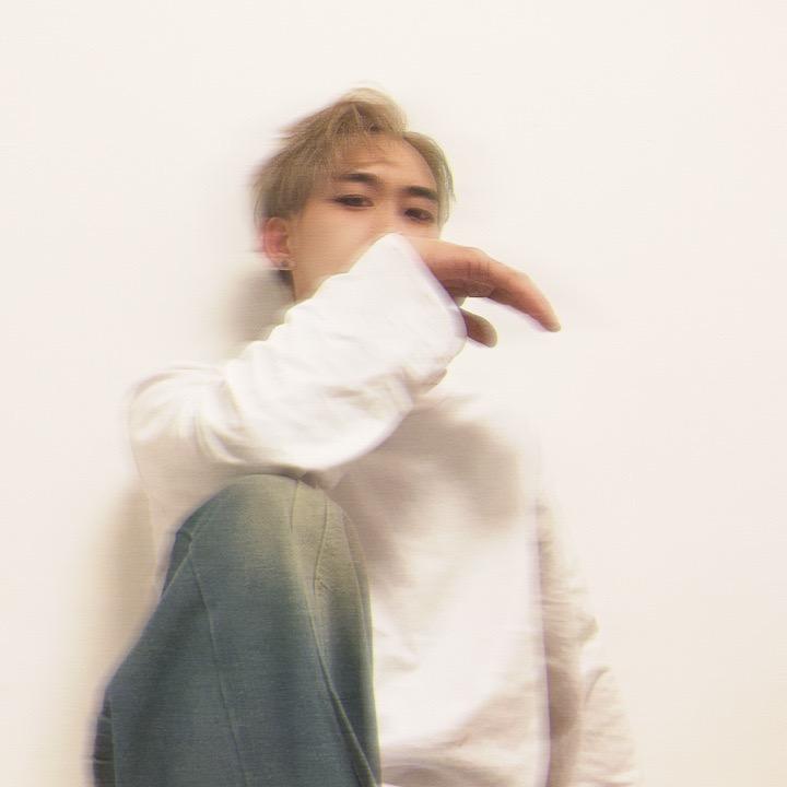 白依潮玩小铺子