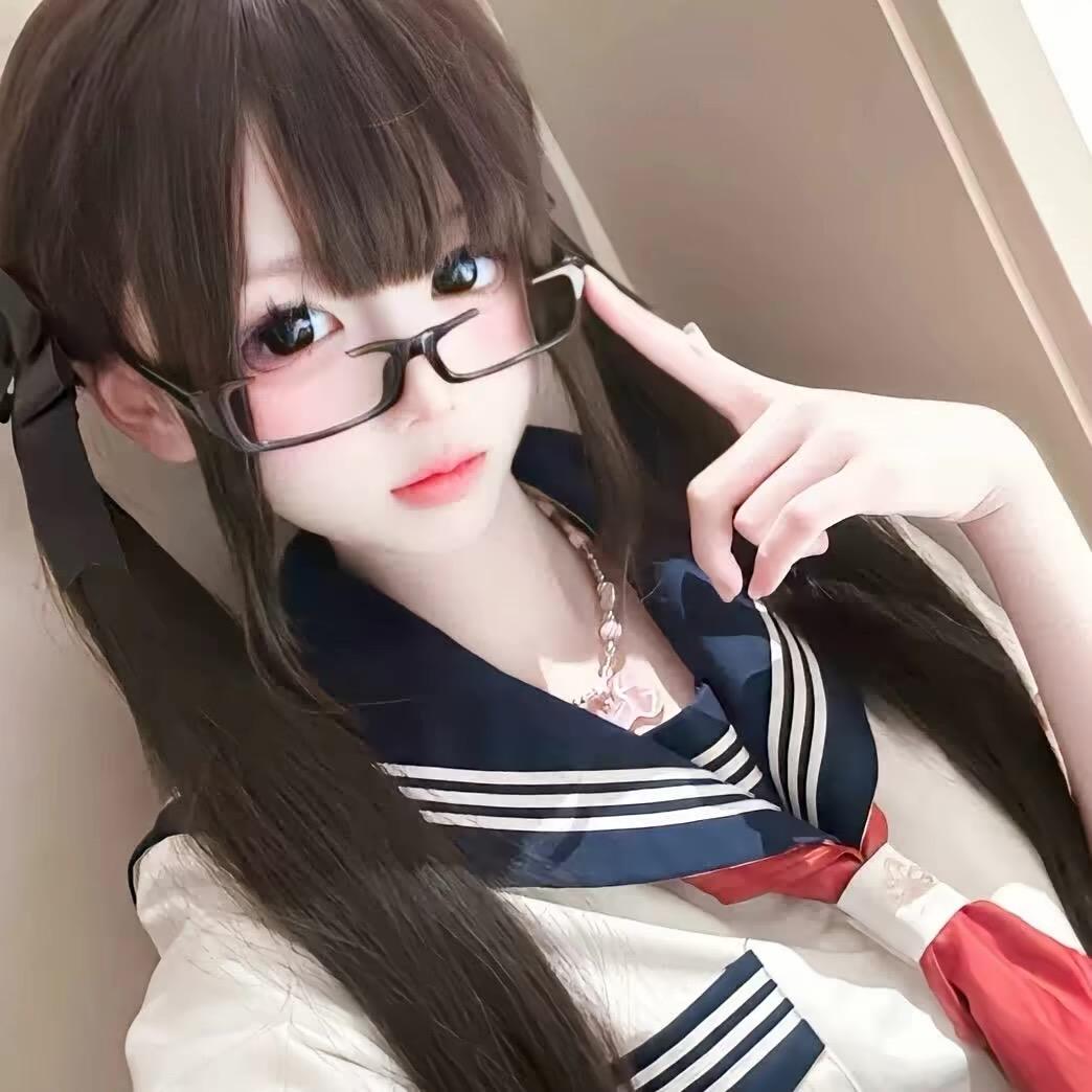 ៸៸᳐>⩊<៸៸᳐