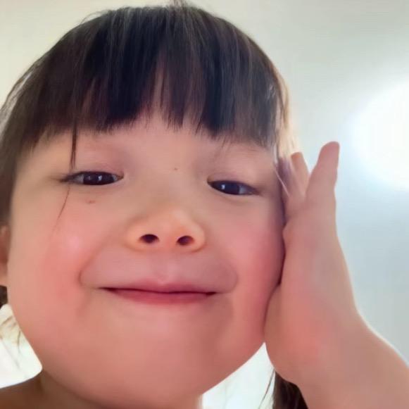 两颗兔牙