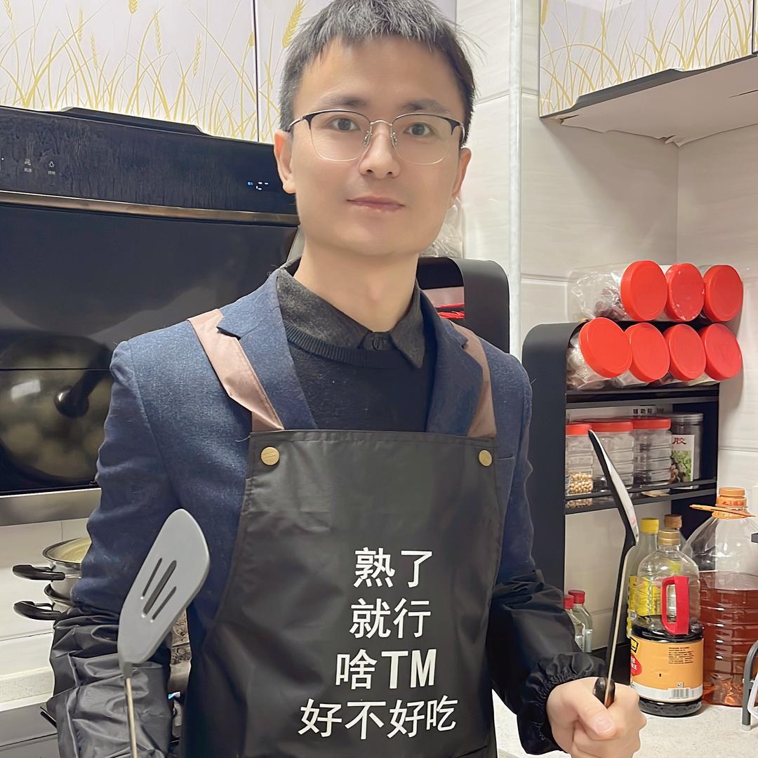 老何有点小叛逆