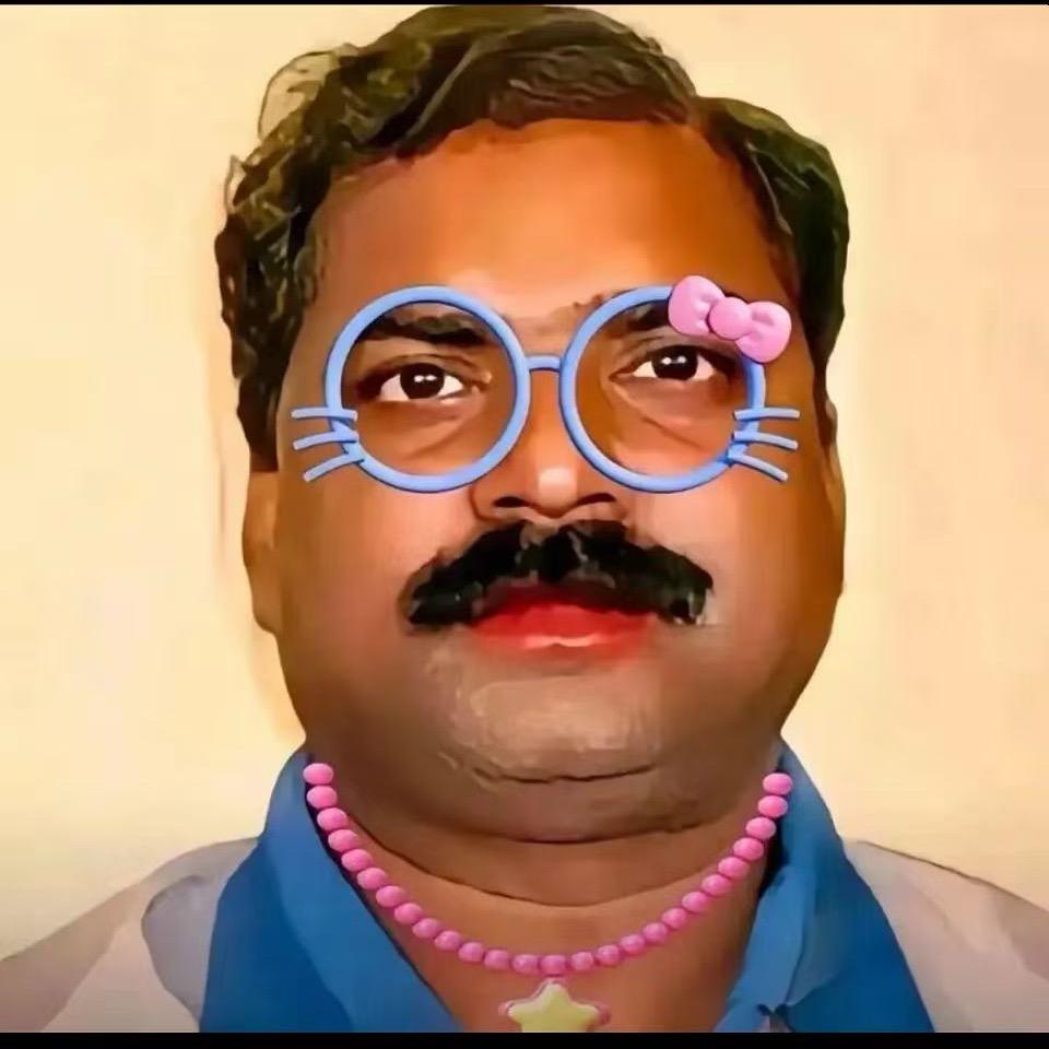 ￴￴￴ ￴￴ ￴￴￴ ￴￴ ￴小李